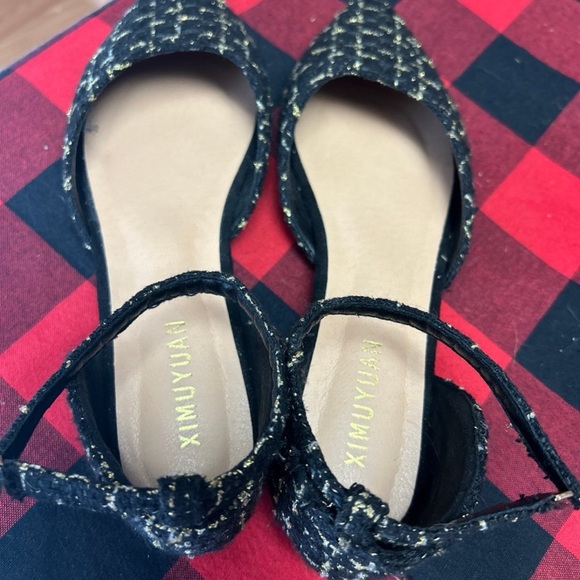 Target Black and Gold Women's Flats - Picture 9 of 10